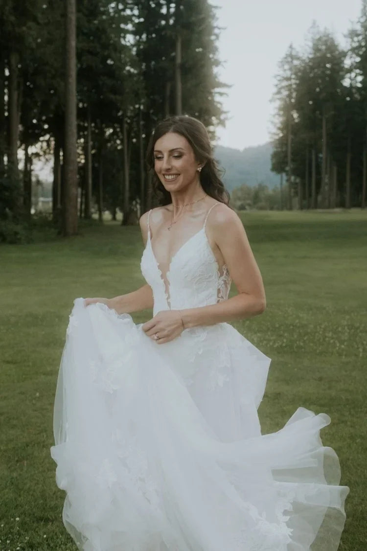Bride with soft glam wedding makeup by Jayda K Makeup