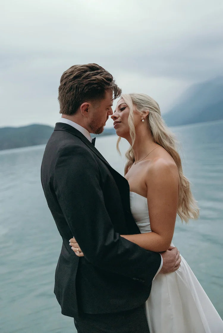 Bride with soft glam wedding makeup by Jayda K Makeup